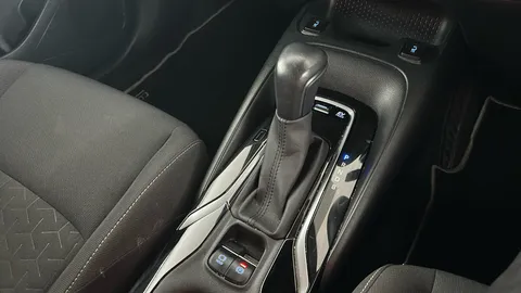 TOYOTA COROLLA 1.8 VVT-i Hybrid Icon Tech CVT