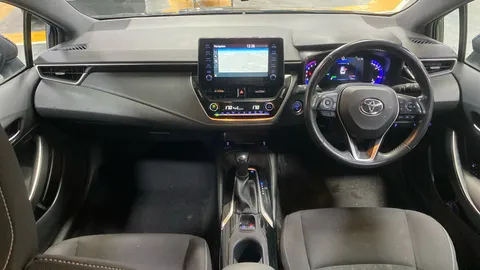 TOYOTA COROLLA 1.8 VVT-i Hybrid Icon Tech CVT