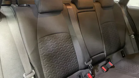 TOYOTA COROLLA 1.8 VVT-i Hybrid Icon Tech CVT