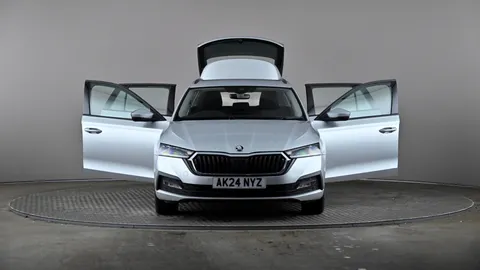 SKODA OCTAVIA 1.4 TSI iV SE Technology DSG