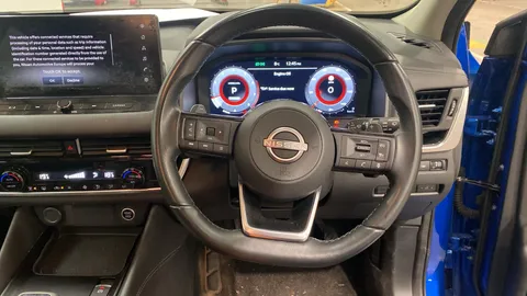 NISSAN QASHQAI 1.3 DiG-T MH 158 N-Connecta Xtronic