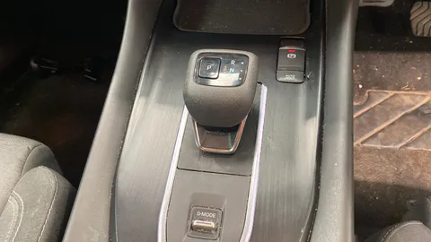 NISSAN QASHQAI 1.3 DiG-T MH 158 N-Connecta Xtronic