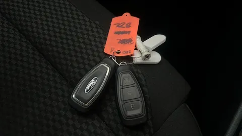 FORD PUMA 1.0 EcoBoost Hybrid mHEV ST-Line