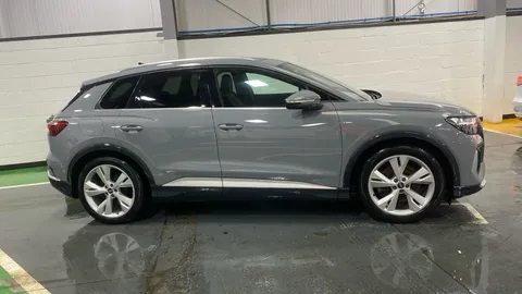 AUDI Q4 150kW 40 82kWh S Line Auto