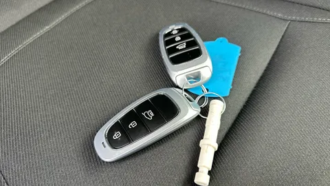 HYUNDAI TUCSON 1.6 TGDi Hybrid 230 Premium 2WD Auto