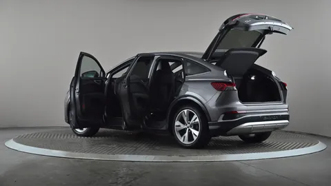 AUDI Q4 150kW 40 82kWh S Line Auto