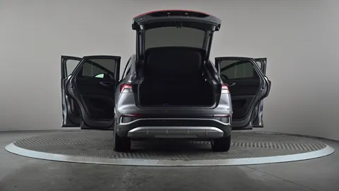 AUDI Q4 150kW 40 82kWh S Line Auto