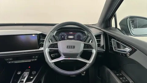 AUDI Q4 150kW 40 82kWh S Line Auto