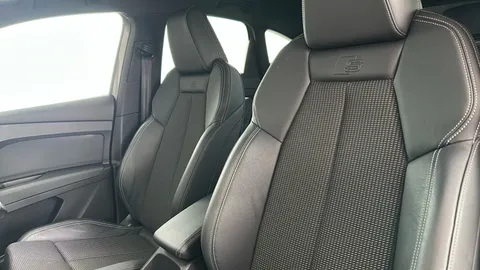 AUDI Q4 150kW 40 82kWh S Line Auto