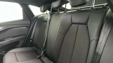 AUDI Q4 150kW 40 82kWh S Line Auto