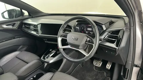 AUDI Q4 150kW 40 82kWh S Line Auto