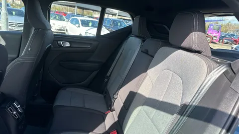 VOLVO XC40 1.5 T4 Recharge PHEV Plus Dark Auto