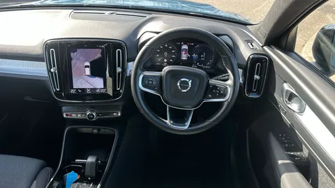 VOLVO XC40 1.5 T4 Recharge PHEV Plus Dark Auto