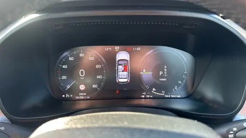 VOLVO XC40 1.5 T4 Recharge PHEV Plus Dark Auto