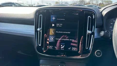 VOLVO XC40 1.5 T4 Recharge PHEV Plus Dark Auto