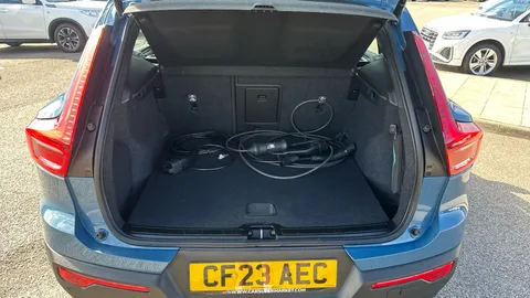 VOLVO XC40 1.5 T4 Recharge PHEV Plus Dark Auto