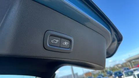 VOLVO XC40 1.5 T4 Recharge PHEV Plus Dark Auto