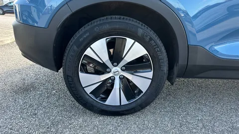 VOLVO XC40 1.5 T4 Recharge PHEV Plus Dark Auto