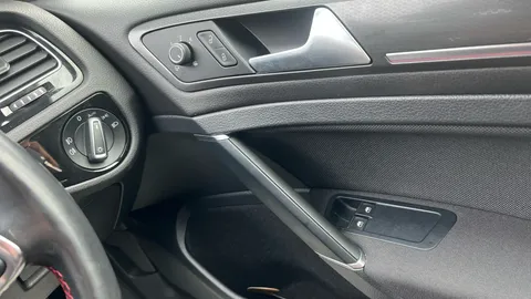 Volkswagen Golf 2.0 TSI 245 GTI Performance