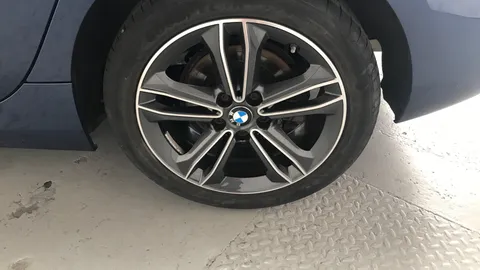 BMW 1 Series 118i [136] Sport