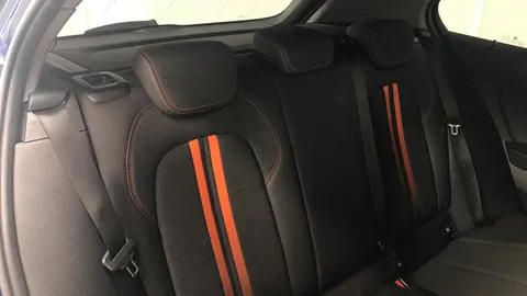 BMW 1 Series 118i [136] Sport