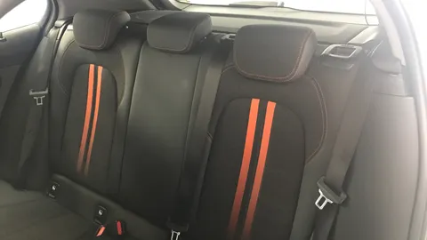 BMW 1 Series 118i [136] Sport