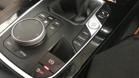 BMW 1 Series 118i [136] Sport