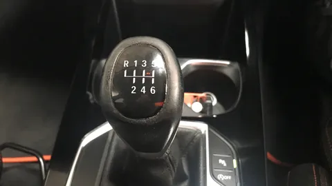 BMW 1 Series 118i [136] Sport