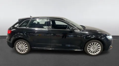 AUDI A3 1.4 TFSI e-tron S Tronic