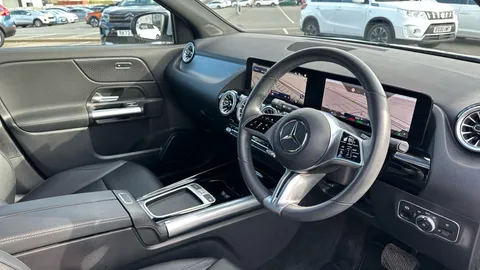 MERCEDES-BENZ EQA EQA 250+ 140kW Sport Night Ed 70.5kWh Auto