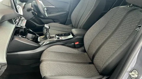 Peugeot 208 1.2 PureTech 100 Allure