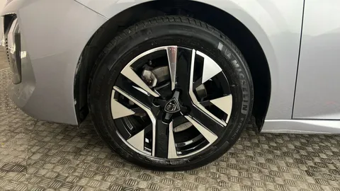 Peugeot 208 1.2 PureTech 100 Allure