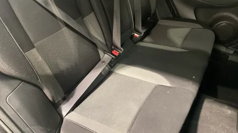 NISSAN QASHQAI 1.3 DiG-T N-Connecta 5dr