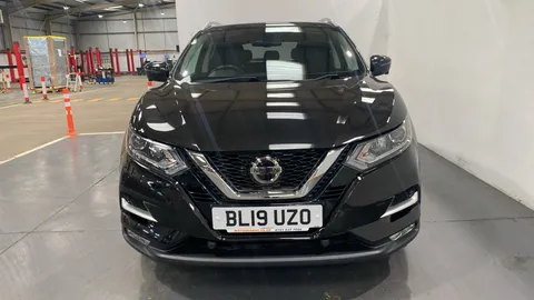 NISSAN QASHQAI 1.3 DiG-T N-Connecta 5dr
