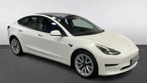 TESLA MODEL 3 Standard Plus Auto