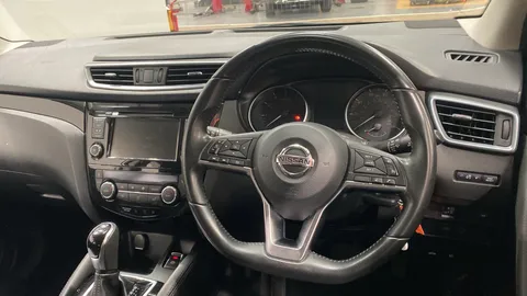 Nissan Qashqai 1.3 DiG-T 160 Acenta Premium DCT