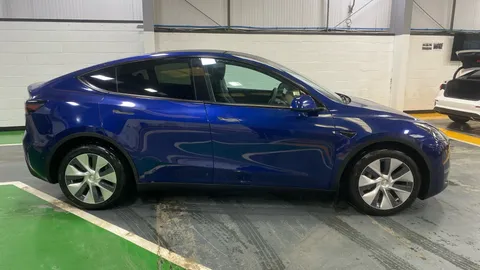 TESLA MODEL Y Long Range AWD Auto