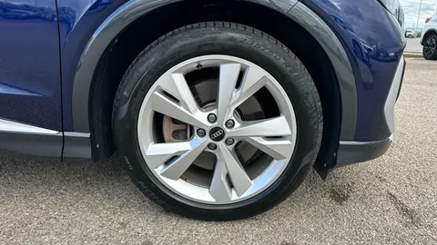 AUDI Q4 150kW 40 82kWh S Line Auto