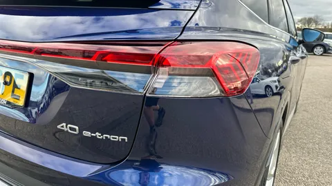 AUDI Q4 150kW 40 82kWh S Line Auto