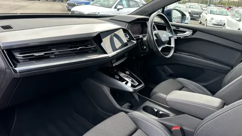 AUDI Q4 150kW 40 82kWh S Line Auto