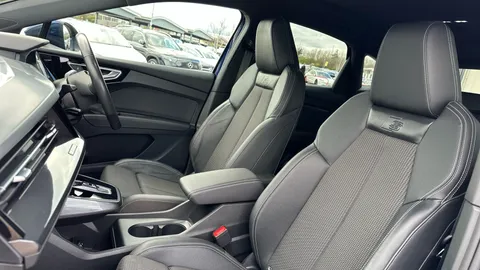 AUDI Q4 150kW 40 82kWh S Line Auto