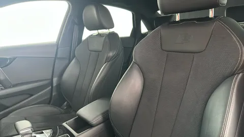 AUDI A4 35 TFSI Black Edition S Tronic