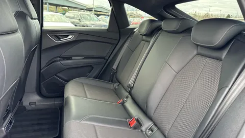 AUDI Q4 150kW 40 82kWh S Line Auto