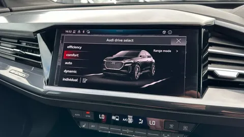 AUDI Q4 150kW 40 82kWh S Line Auto