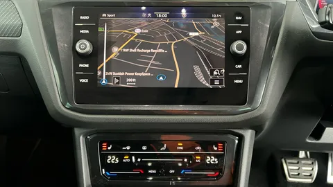 VOLKSWAGEN TIGUAN 2.0 TSI 4Motion R-Line DSG