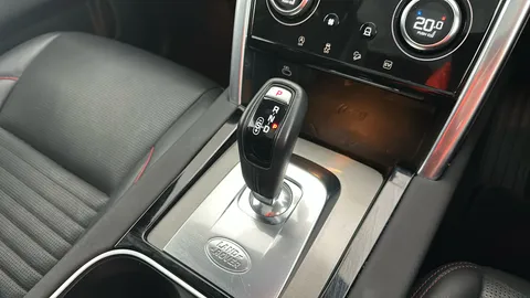 Land Rover Discovery Sport 1.5 P300e R-Dynamic HSE Auto [5 Seat]