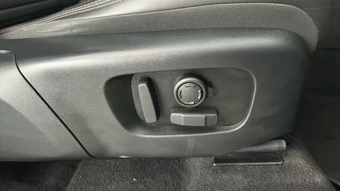 Land Rover Discovery Sport 1.5 P300e R-Dynamic HSE Auto [5 Seat]