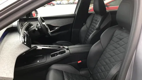 PEUGEOT 3008 1.2 Hybrid 136 GT 5dr e-DSC6 [IMPORT]