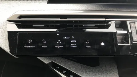 PEUGEOT 3008 1.2 Hybrid 136 GT 5dr e-DSC6 [IMPORT]