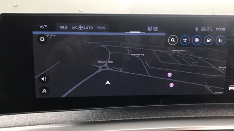 PEUGEOT 3008 1.2 Hybrid 136 GT 5dr e-DSC6 [IMPORT]